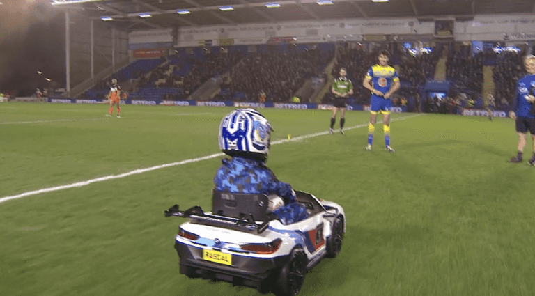 ‘Whizzy Rascal’ drives off with match ball ahead of Super League game ‘Whizzy Rascal’ drives off with match ball ahead of Super League game