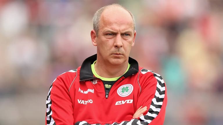 Former Bayern striker forced to take manager’s job after losing bet Former Bayern striker forced to take manager’s job after losing bet