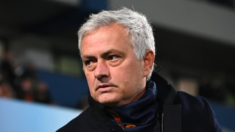 Roma ‘under investigation’ after Mourinho hired ex-referee who illegally confronted official Roma ‘under investigation’ after Mourinho hired ex-referee who illegally confronted official