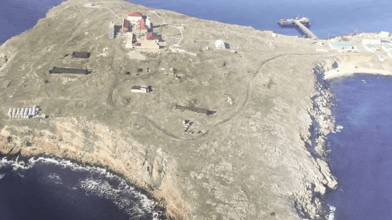 Snake Island soldiers who told Russian warship ‘go f**k yourself’ are alive, Navy confirms Snake Island soldiers who told Russian warship ‘go f**k yourself’ are alive, Navy confirms