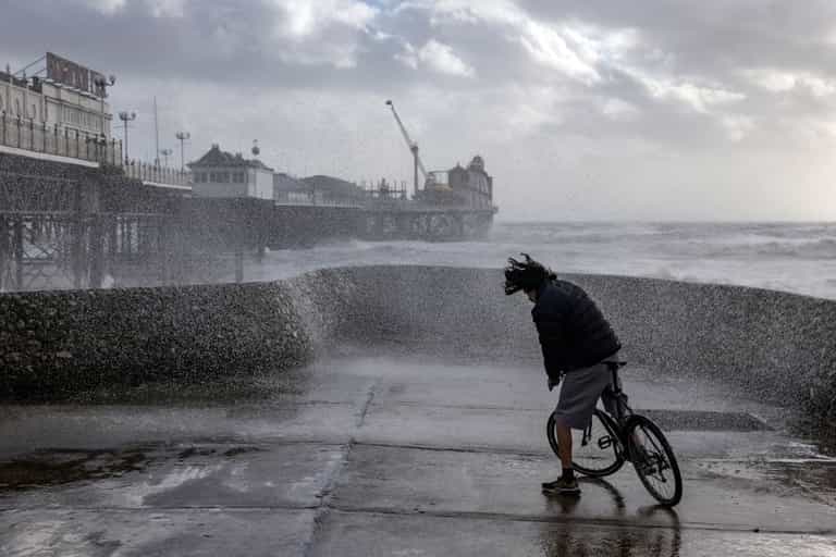Exact UK locations hit with snow, lightning and strong winds forecast ahead of Storm Gladys Exact UK locations hit with snow, lightning and strong winds forecast ahead of Storm Gladys