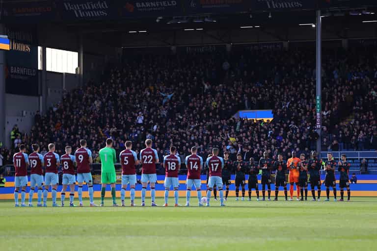 Chelsea fans told not to sing Abramovich’s name during applause for Ukraine Chelsea fans told not to sing Abramovich’s name during applause for Ukraine