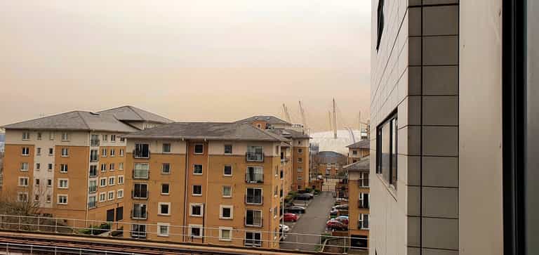 UK sky turns orange as dust bomb hits nation – and it might cause ‘blood rain’ UK sky turns orange as dust bomb hits nation – and it might cause ‘blood rain’