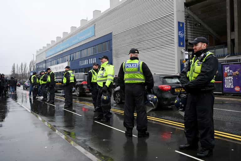 Banning orders for possession and abuse of cocaine at football set to be approved Banning orders for possession and abuse of cocaine at football set to be approved