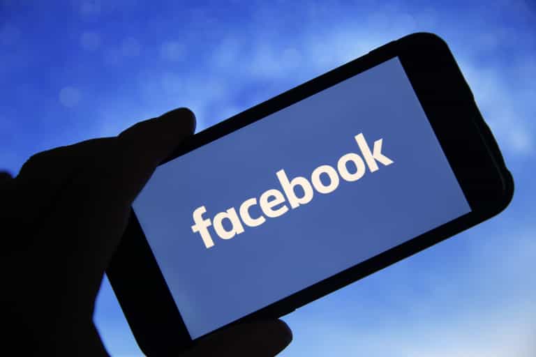 Billions of Facebook users to be locked out of app if new feature isn’t used Billions of Facebook users to be locked out of app if new feature isn’t used