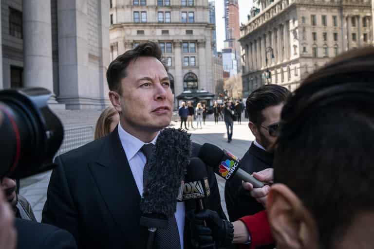 Anonymous responds to Elon Musk’s ‘publicity stunt’ challenge to fight Putin in single combat Anonymous responds to Elon Musk’s ‘publicity stunt’ challenge to fight Putin in single combat