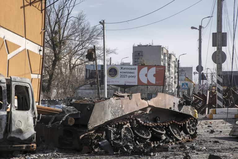 Russian commander ‘shot himself dead after finding 90% of his tanks not working’ Russian commander ‘shot himself dead after finding 90% of his tanks not working’