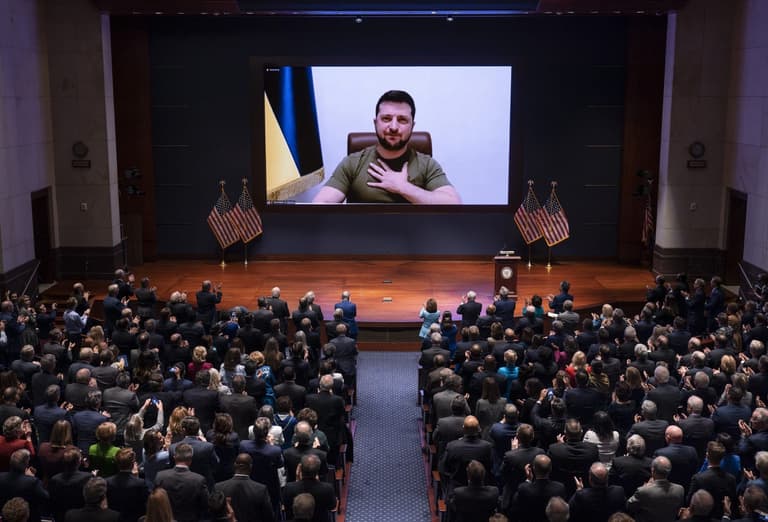 Ukraine’s president receives standing ovation after Martin Luther King reference in heartbreaking speech Ukraine’s president receives standing ovation after Martin Luther King reference in heartbreaking speech