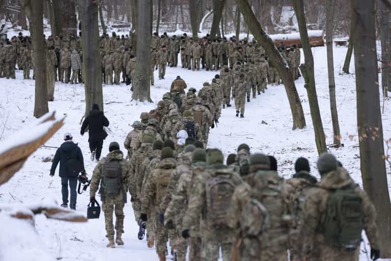 Russian troops stuck in 40-mile convoy could freeze to death in ‘metal tanks’ Russian troops stuck in 40-mile convoy could freeze to death in ‘metal tanks’