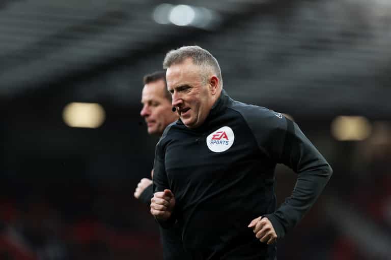 Referees set to train with Premier League clubs from next season Referees set to train with Premier League clubs from next season