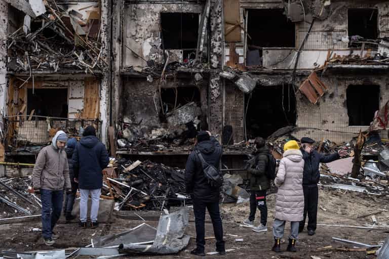 Russian troops disobey orders to shell Ukrainian homes, intelligence claims Russian troops disobey orders to shell Ukrainian homes, intelligence claims