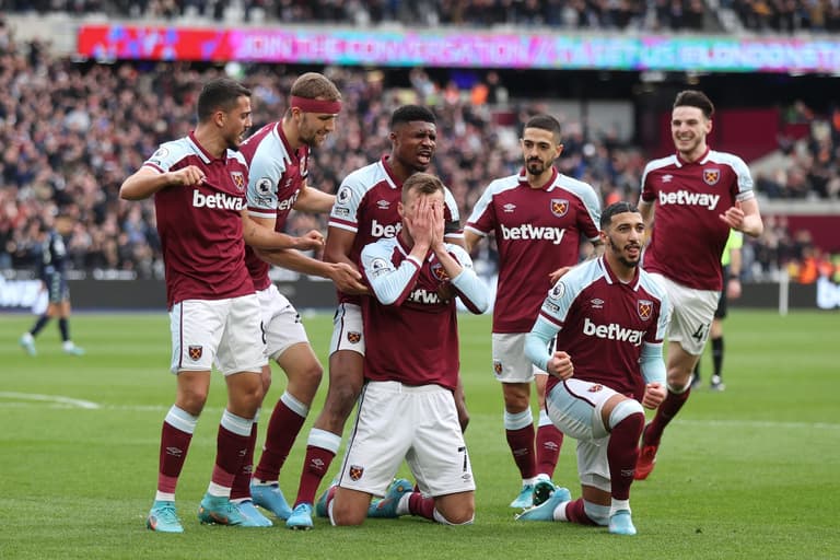 Andriy Yarmolenko breaks down in tears after goal ‘for West Ham and Ukraine’ Andriy Yarmolenko breaks down in tears after goal ‘for West Ham and Ukraine’