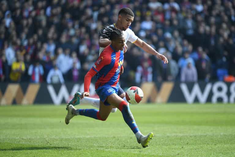 Michael Olise shot produces ‘real-life FIFA glitch’ in buildup to Palace goal Michael Olise shot produces ‘real-life FIFA glitch’ in buildup to Palace goal