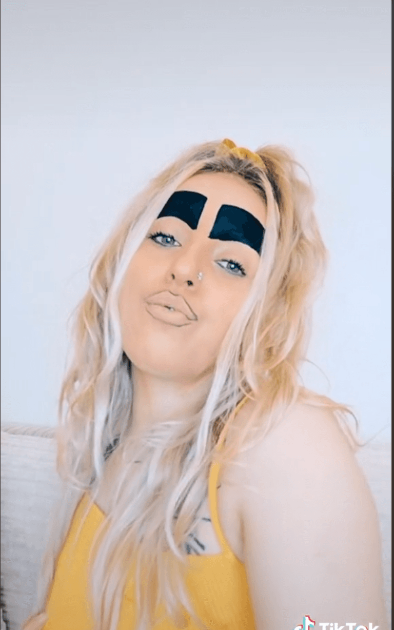 Mum with ‘Britain’s biggest eyebrows’ says trolls call social services on her Mum with ‘Britain’s biggest eyebrows’ says trolls call social services on her