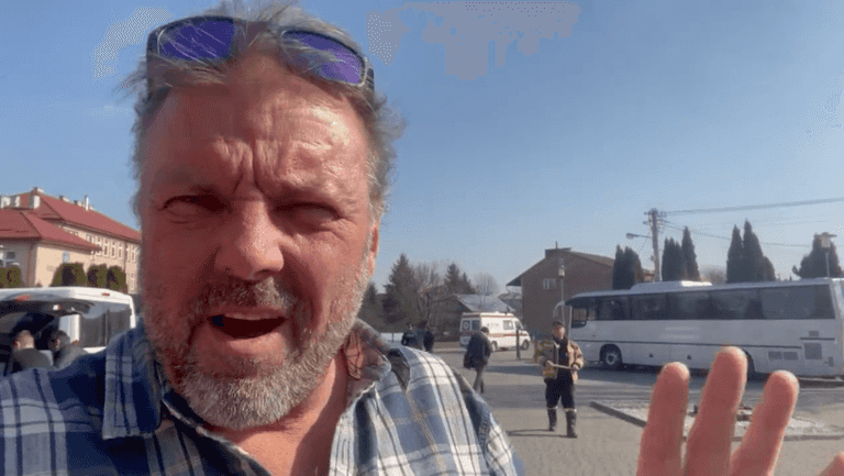Homes Under The Hammer star takes dramatic journey to Poland to deliver supplies to Ukrainian refugees Homes Under The Hammer star takes dramatic journey to Poland to deliver supplies to Ukrainian refugees