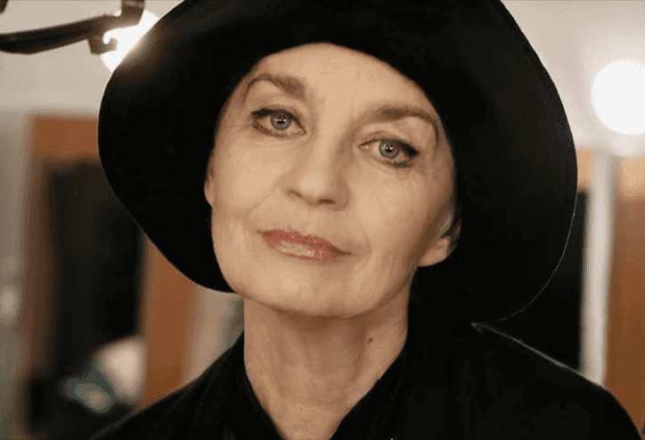 Ukrainian actress dies in Russian rocket attack on Kyiv residential building Ukrainian actress dies in Russian rocket attack on Kyiv residential building