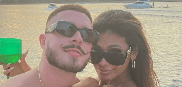 Woman hospitalised after refusing to fart in front of boyfriend Woman hospitalised after refusing to fart in front of boyfriend