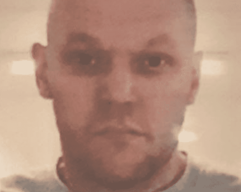 Urgent warning as killer escapes from prison for second time Urgent warning as killer escapes from prison for second time