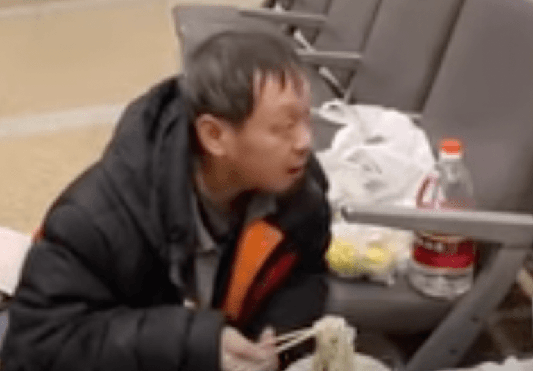 Man lives in airport for 14 years to escape family Man lives in airport for 14 years to escape family