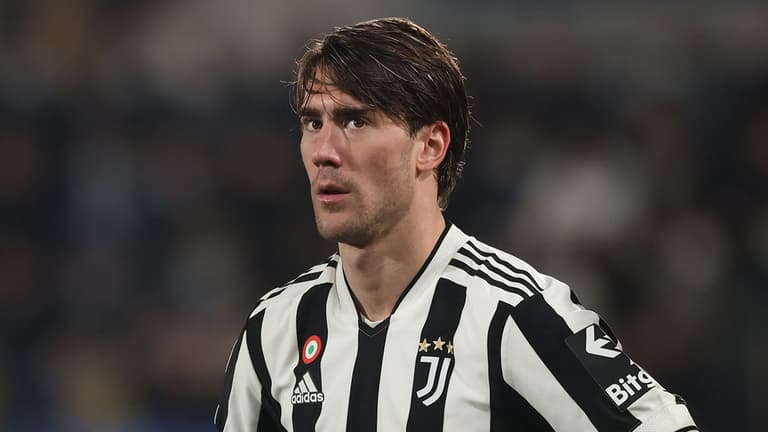 Fiorentina ask fans not to racially abuse Dusan Vlahovic in Coppa Italia clash Fiorentina ask fans not to racially abuse Dusan Vlahovic in Coppa Italia clash