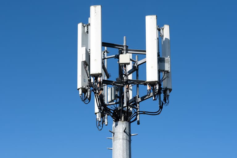 How mobile phones are being craftily weaponised by Russia following the Ukraine invasion How mobile phones are being craftily weaponised by Russia following the Ukraine invasion
