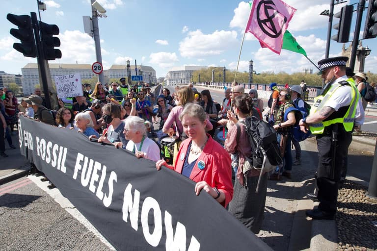 Extinction Rebellion close four of London’s busiest bridges Extinction Rebellion close four of London’s busiest bridges