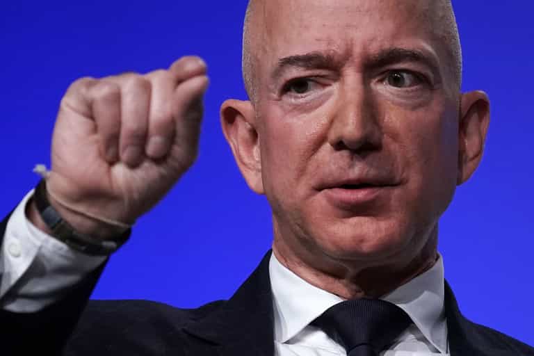 Jeff Bezos offers Elon Musk advice on how to turn Twitter HQ into homeless shelter Jeff Bezos offers Elon Musk advice on how to turn Twitter HQ into homeless shelter