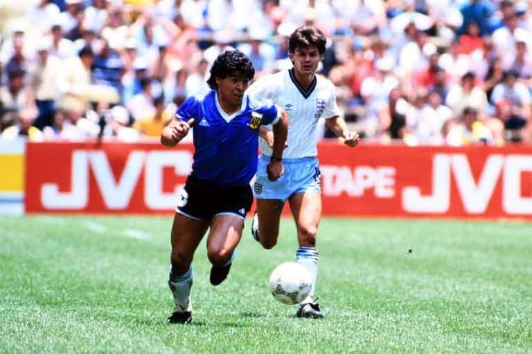 Diego Maradona’s family claim wrong shirt is being auctioned for €4m Diego Maradona’s family claim wrong shirt is being auctioned for €4m