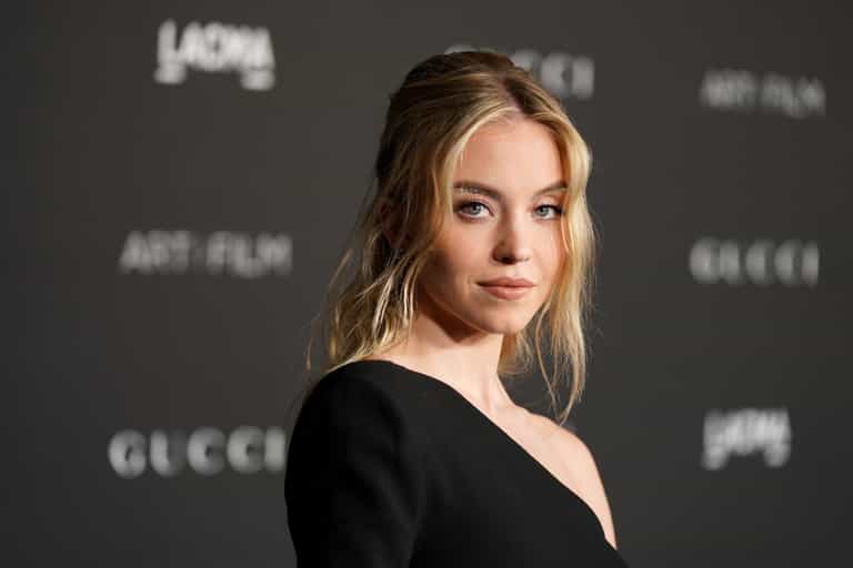 Euphoria: Sydney Sweeney’s grandparents say she has ‘best t-ts in Hollywood’ after watching premiere Euphoria: Sydney Sweeney’s grandparents say she has ‘best t-ts in Hollywood’ after watching premiere