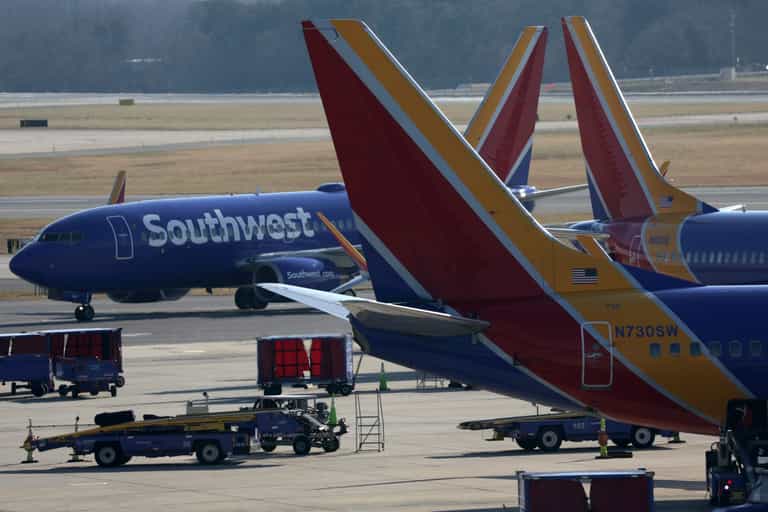 Man caught ‘masturbating four times next to woman’ on three-hour flight Man caught ‘masturbating four times next to woman’ on three-hour flight