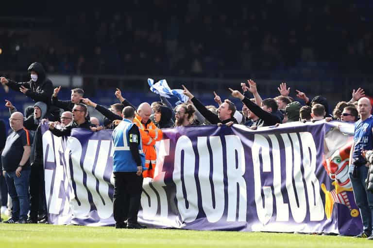 Oldham fans force game with Salford to be abandoned as relegation is confirmed Oldham fans force game with Salford to be abandoned as relegation is confirmed