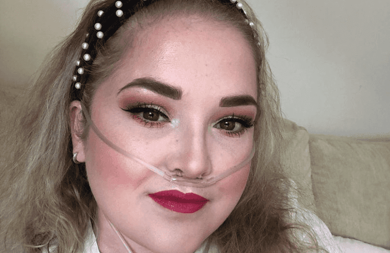 CBBC star Chelsie Whibley dies aged 29 after battle with cystic fibrosis CBBC star Chelsie Whibley dies aged 29 after battle with cystic fibrosis