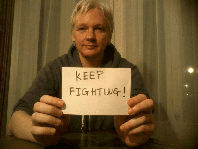 Julian Assange: UK court orders WikiLeaks founder to be extradited to US Julian Assange: UK court orders WikiLeaks founder to be extradited to US
