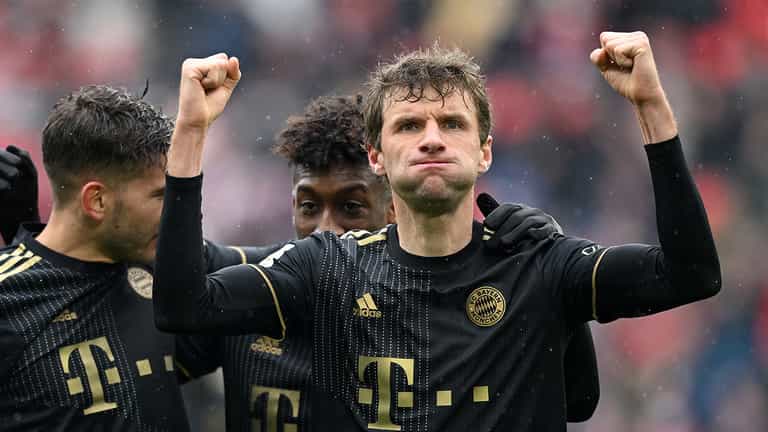 Bayern Munich could face match forfeit after fielding 12 players Bayern Munich could face match forfeit after fielding 12 players
