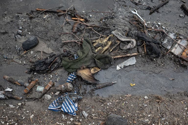 Russian ‘chemical weapon’ dropped on Mariupol causing respiratory problems, Ukraine claims Russian ‘chemical weapon’ dropped on Mariupol causing respiratory problems, Ukraine claims