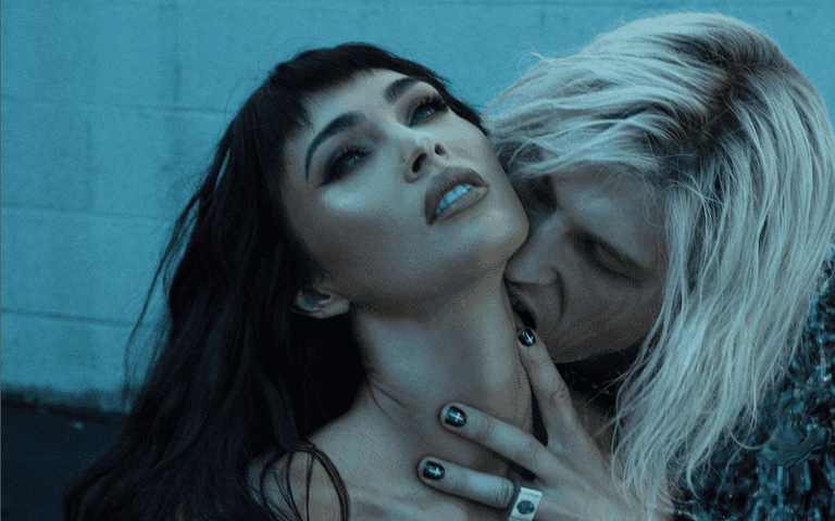 Megan Fox drinks Machine Gun Kelly’s blood Megan Fox drinks Machine Gun Kelly’s blood