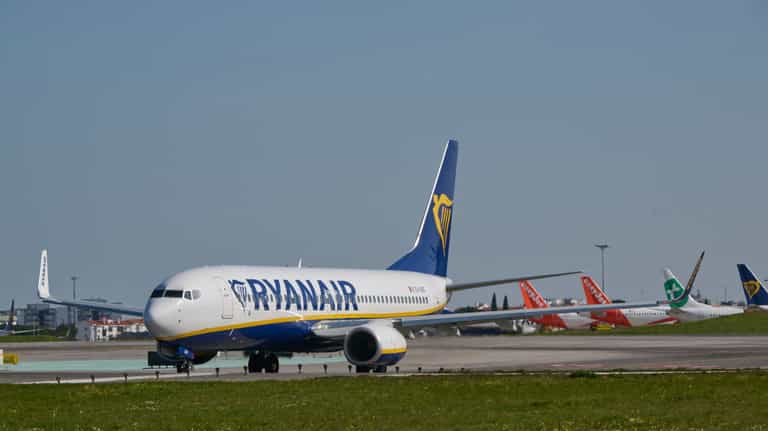 Ryanair slashes ticket prices to as low as £4.99 in massive one-day sale Ryanair slashes ticket prices to as low as £4.99 in massive one-day sale