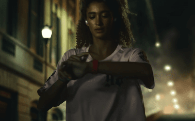 Samsung jogging advert faces backlash for ‘not representing truth for women’ Samsung jogging advert faces backlash for ‘not representing truth for women’