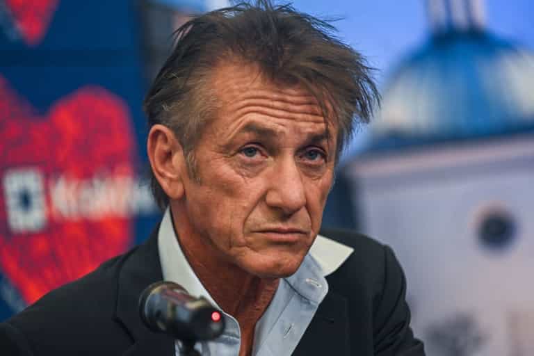 Sean Penn says he’s ‘thinking about taking up arms against Russia’ – but wouldn’t wear body armour Sean Penn says he’s ‘thinking about taking up arms against Russia’ – but wouldn’t wear body armour