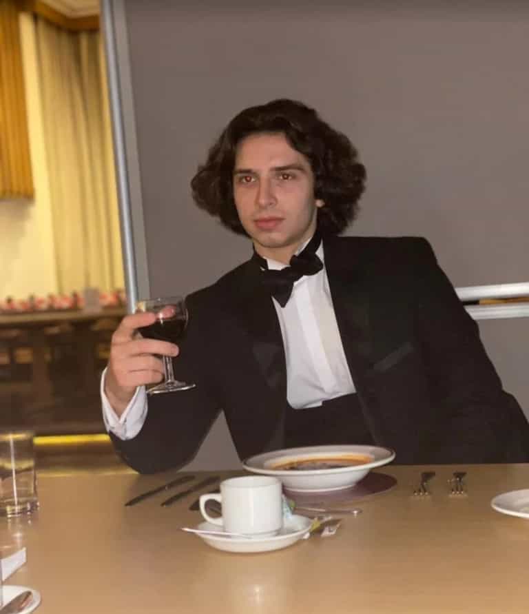 Cambridge Uni fresher joins Ukraine army but still plans to sit exams Cambridge Uni fresher joins Ukraine army but still plans to sit exams