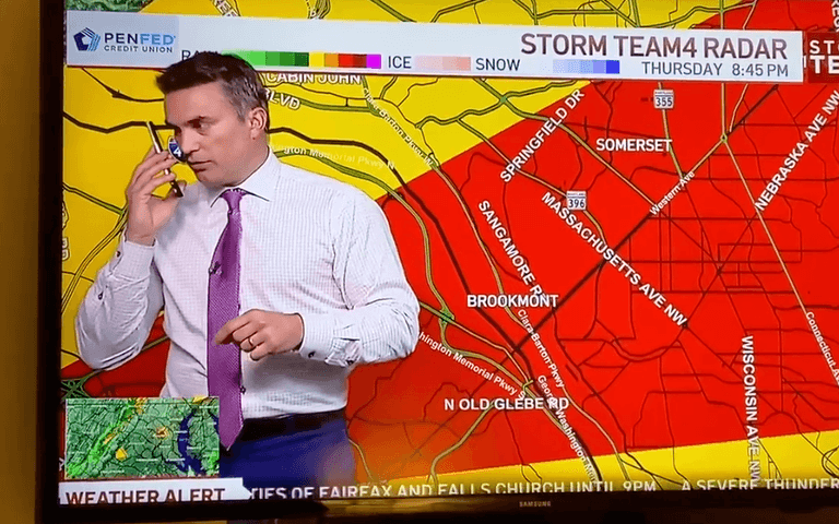 Presenter stops weather report on live TV to call family about tornado warning Presenter stops weather report on live TV to call family about tornado warning