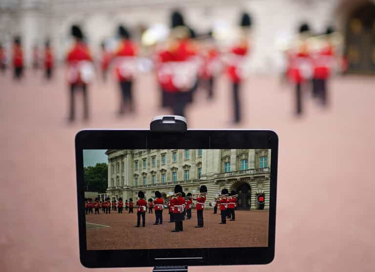 Queen’s troops arrested for dealing cocaine just days before Platinum Jubilee parade Queen’s troops arrested for dealing cocaine just days before Platinum Jubilee parade