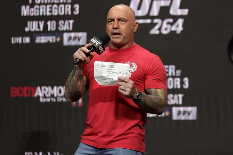 Joe Rogan rants about news story that never existed and is mercilessly mocked for it Joe Rogan rants about news story that never existed and is mercilessly mocked for it