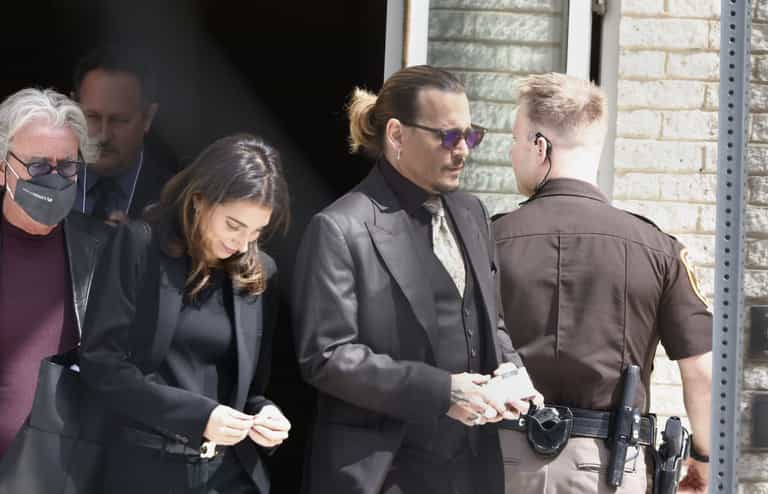 Johnny Depp’s attorney Camille Vasquez revealed to be dating Brit Johnny Depp’s attorney Camille Vasquez revealed to be dating Brit