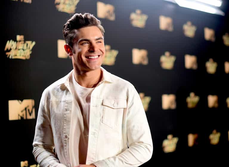 Zac Efron confirms he’d be up for doing High School Musical 4 with the original cast Zac Efron confirms he’d be up for doing High School Musical 4 with the original cast