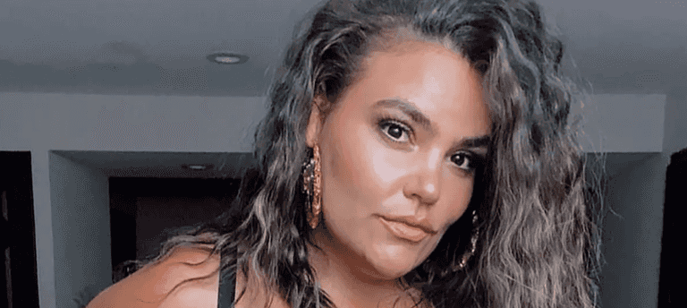 Woman explains how she suffers from ‘hourglass syndrome’. Yes, it is a real thing Woman explains how she suffers from ‘hourglass syndrome’. Yes, it is a real thing