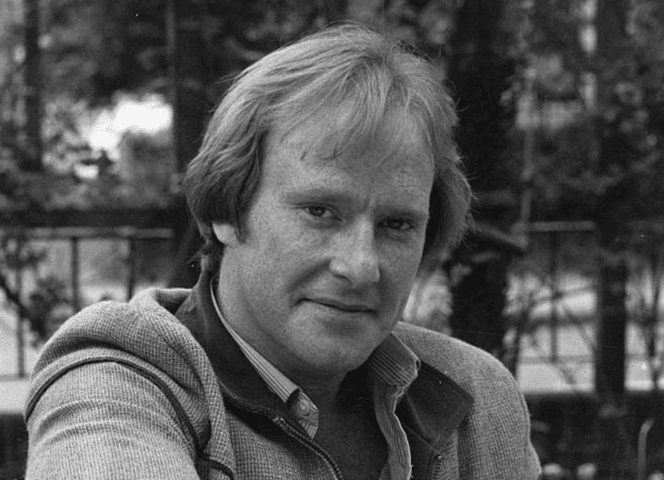 Dennis Waterman: Minder and New Tricks star dies aged 74