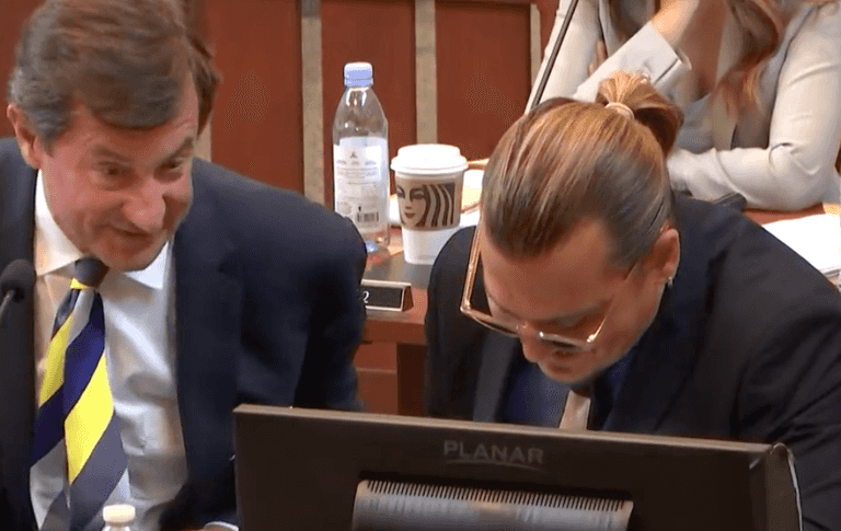 Video shows Johnny Depp’s lawyers rejoicing as Amber Heard mentions Kate Moss story Video shows Johnny Depp’s lawyers rejoicing as Amber Heard mentions Kate Moss story