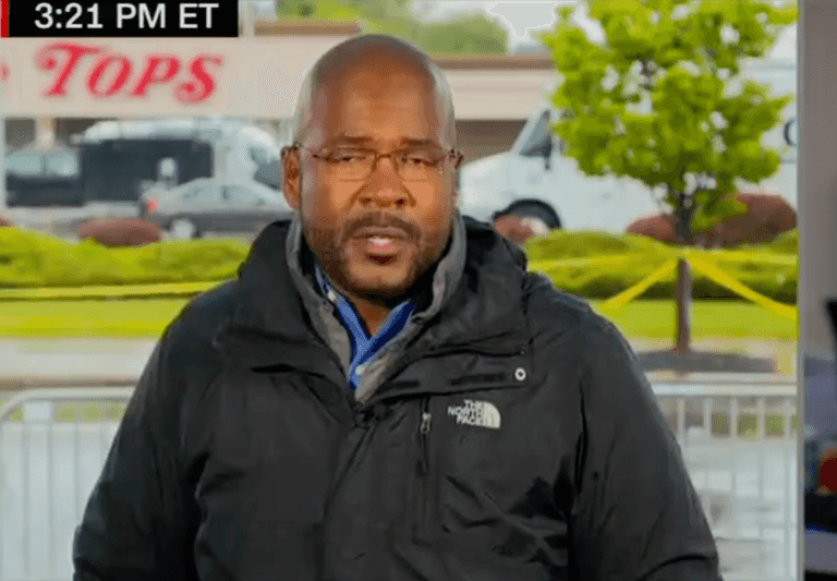 CNN journalist breaks down during live broadcast reporting Buffalo massacre shooting CNN journalist breaks down during live broadcast reporting Buffalo massacre shooting