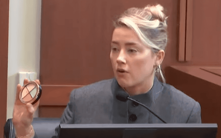 Amber Heard carried a make-up kit ‘at all times’ to cover bruises, court hears Amber Heard carried a make-up kit ‘at all times’ to cover bruises, court hears